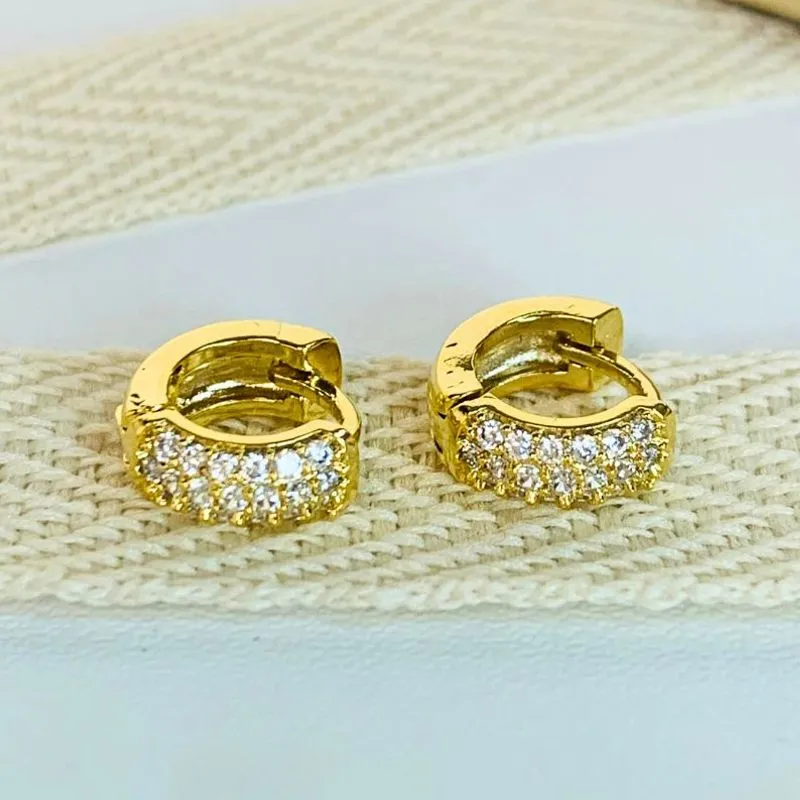 BRINCO ARGOLINHA CLICK 3 FILEIRAS MICROZIRCONIAS  - 9X4MM - Dourado