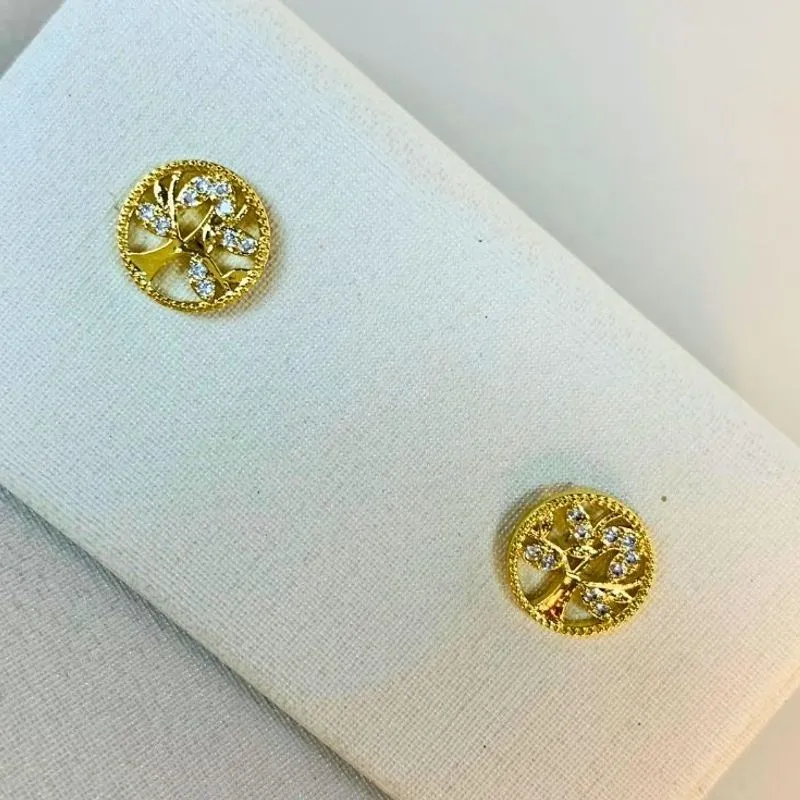 BRINCO MANDALA ARVORE DA VIDA C/ FOLHAS MICROZIRCONIAS E TRONCO E GALHOS LISOS - 9MM - Dourado