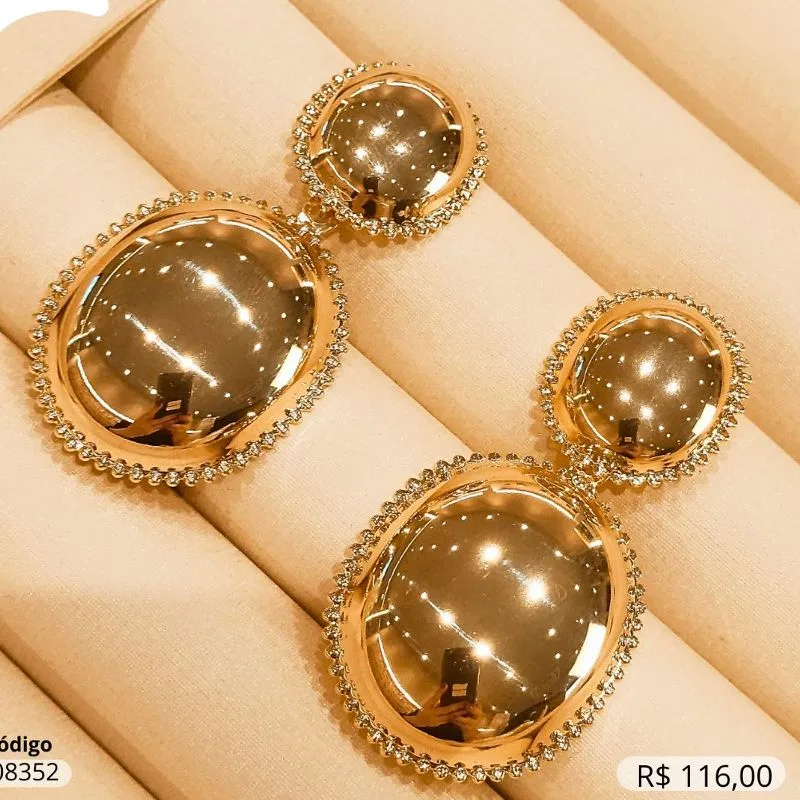 BRINCO MAX BOTÃOS OVAIS LISOS PENDURADOS C/ BORDAS ADORNADAS 22 E 32MM - LINHA ORGÂNICOS - Dourado