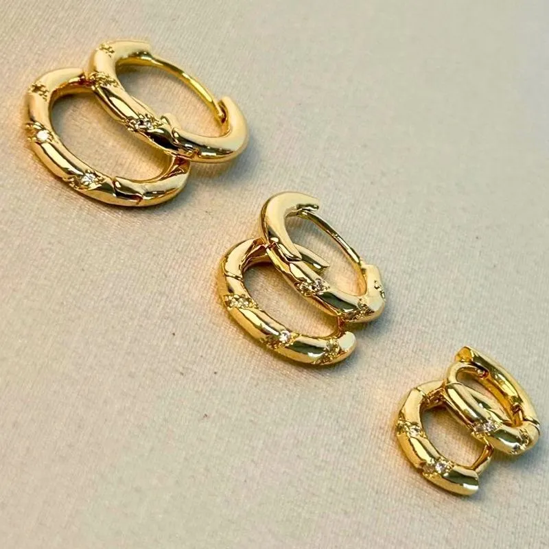 BRINCO TRIO ARGOLINHA CLICK C/ 1 FILEIRA TORCIDA C/ MICROZIRCONIAS - 14,12 E 10X3MM - Dourado